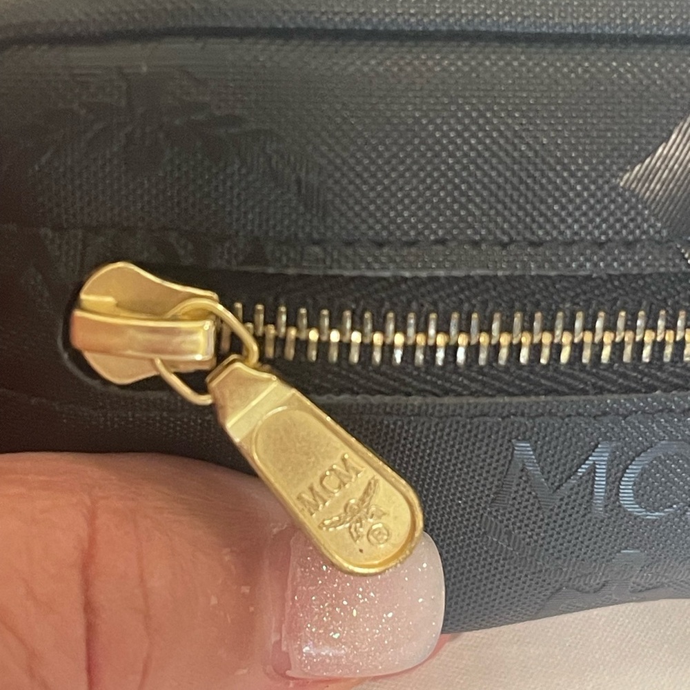 Authentic MCM Black Luxury mini Coin Pouch with Gold Hardware 4x2 inches - Picture 6 of 9
